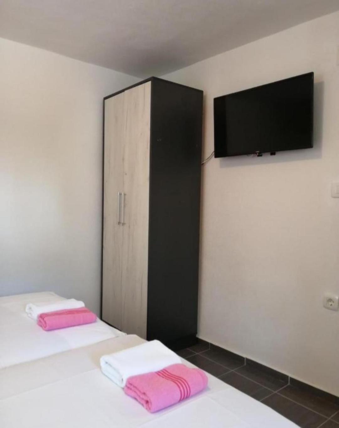 Sara Apartments Будва Стая снимка